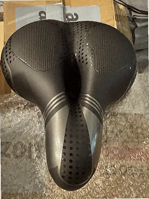 Black Comfort Bicycle Saddle with Suspension, Cushion & Rear Reflector