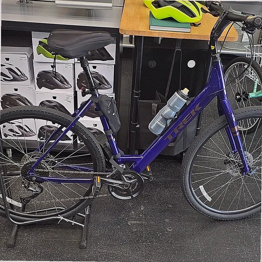 Trek Verve 3 Hybrid Bike Purple 700C Flat Bar Aluminum Rim Brake