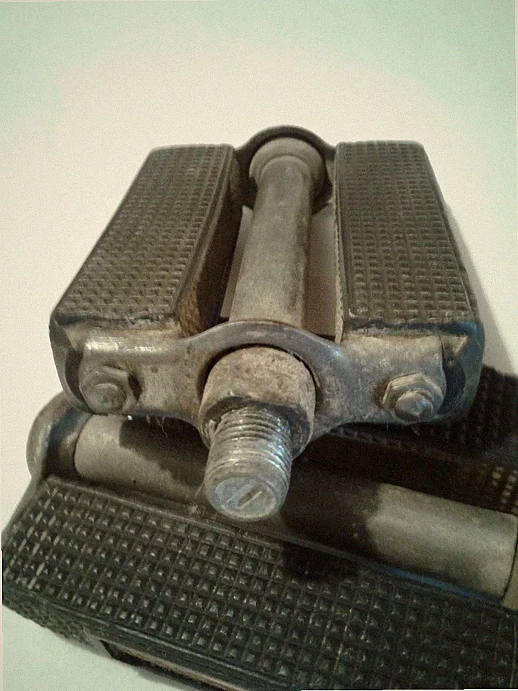 VINTAGE SCHWINN CROSS BLOCK TANDEM BIKE PEDALS REFLECTORS GERMANY 2=68