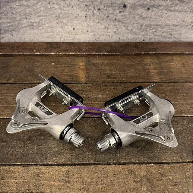 Vintage Shimano 600 PD-6207 Road Bike Pedals 9/16 Pair Silver 430g Reflector